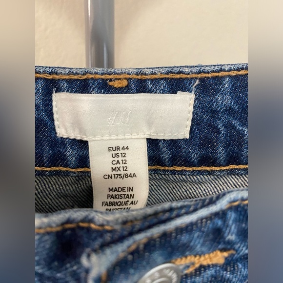Woman’s H&M jeans - Picture 3 of 6